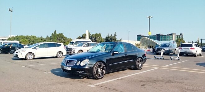 Mercedes E 220-3