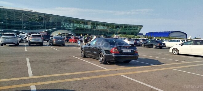 Mercedes E 220-4