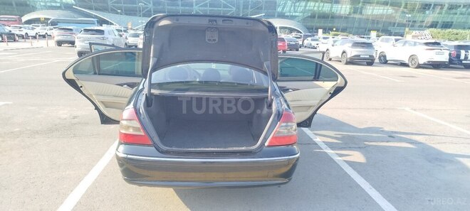 Mercedes E 220-9