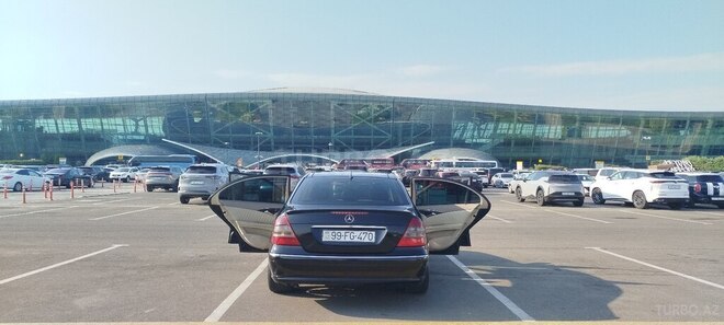 Mercedes E 220-8