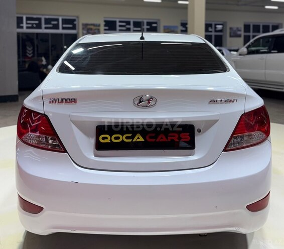 Hyundai Accent-9
