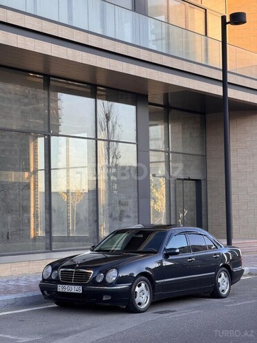 Mercedes E 240 2000, 209,000 km - 2.6 л - Bakı