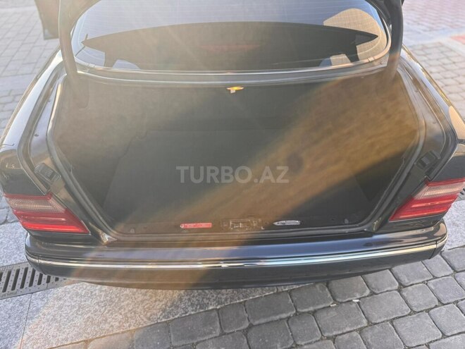 Mercedes E 240 2000, 209,000 km - 2.6 л - Bakı