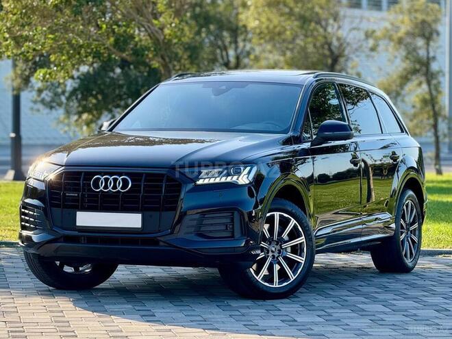 Audi Q7-4