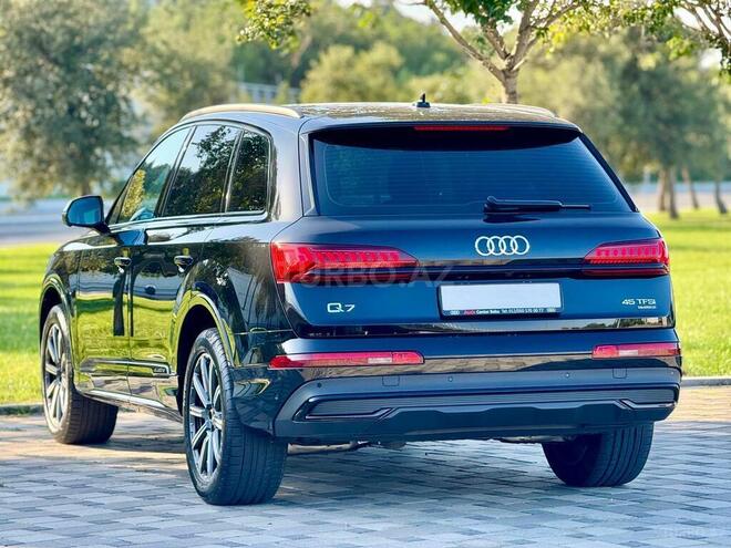 Audi Q7-7