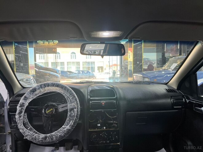 Opel Astra-11