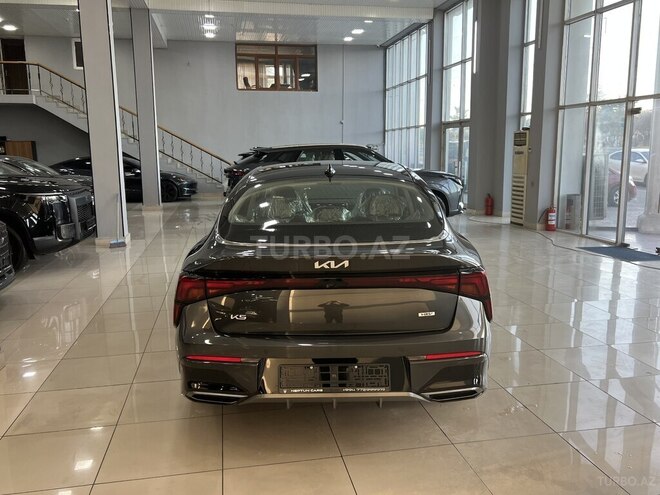 Kia K5-10