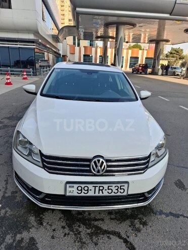 Volkswagen Passat 2013, 203,000 km - 1.8 л - Bakı