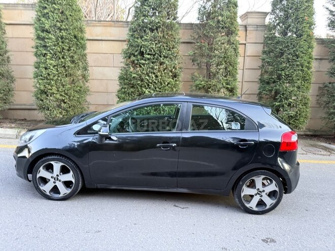 Kia Rio-6