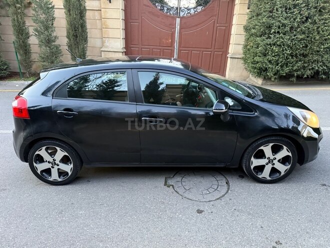 Kia Rio-7