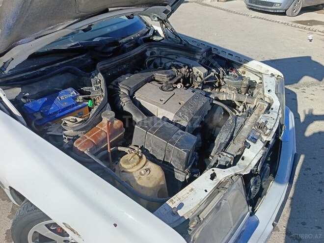 Mercedes 200 E 1992, 358,000 km - 2.0 л - Bakı
