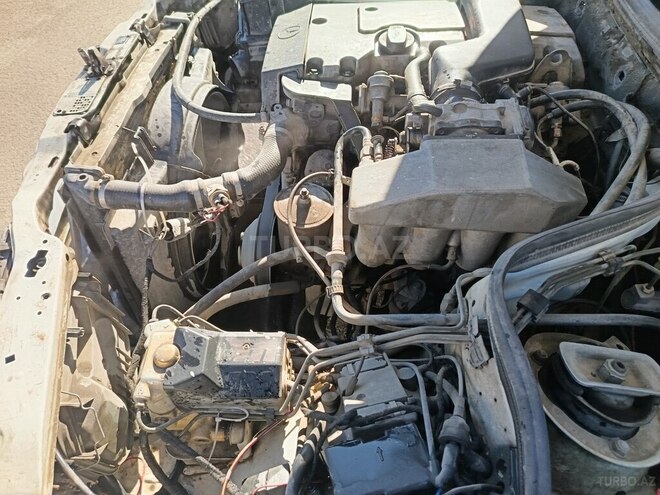 Mercedes 200 E 1992, 358,000 km - 2.0 л - Bakı