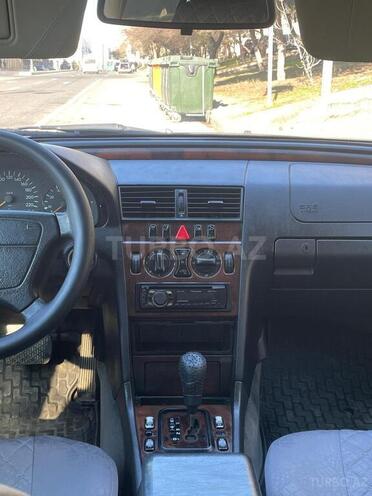 Mercedes C 200 1999, 253,714 km - 2.0 л - Bakı