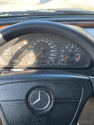 Mercedes C 200 1999, 253,714 km - 2.0 л - Bakı