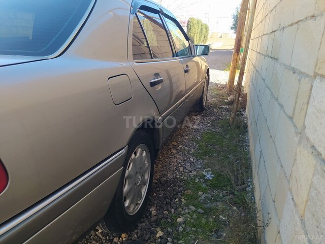Mercedes C 220 1996, 358,000 km - 2.2 л - Bakı