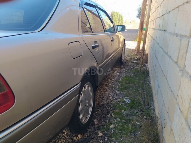 Mercedes C 220 1996, 358,000 km - 2.2 л - Bakı