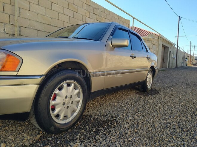 Mercedes C 220 1996, 358,000 km - 2.2 л - Bakı