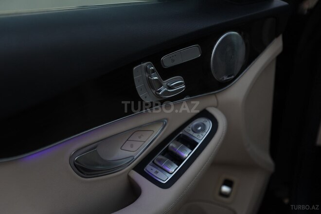 Mercedes C 300-6