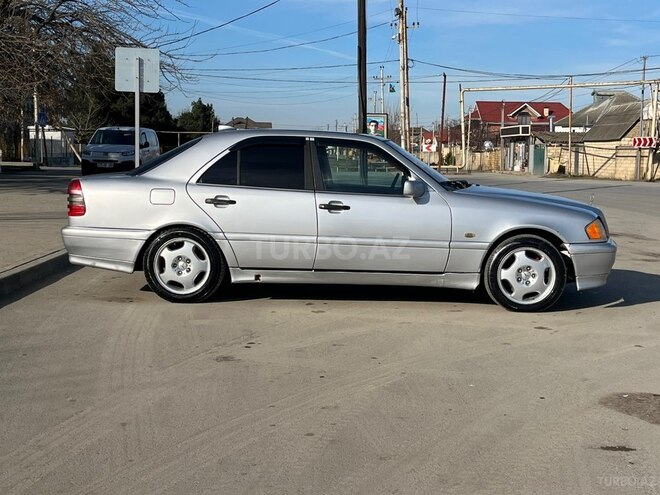 Mercedes C 200 1995, 241,213 km - 2.0 л - Xudat
