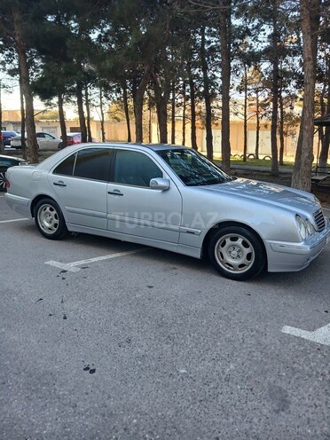 Mercedes E 220 1998, 406,000 km - 2.2 l - Bakı