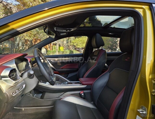 Geely Coolray-5