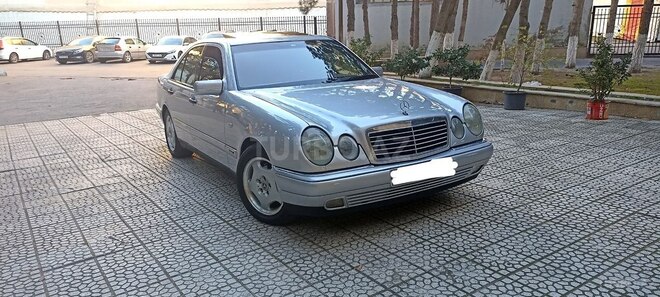 Mercedes E 240 1998, 352,323 km - 2.4 l - Xırdalan