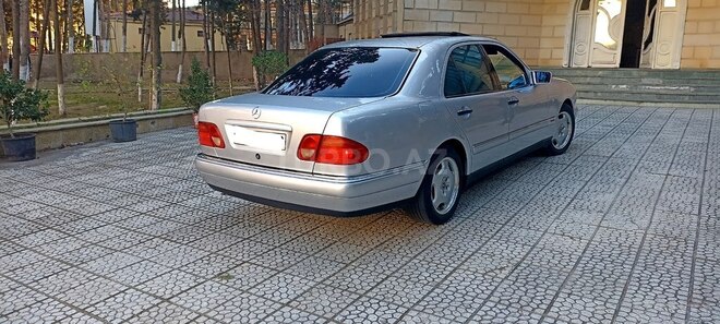 Mercedes E 240 1998, 352,323 km - 2.4 l - Xırdalan