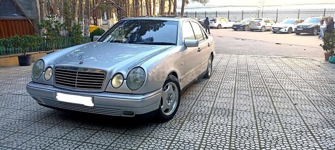 Mercedes E 240 1998, 352,323 km - 2.4 l - Xırdalan