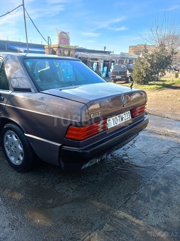 Mercedes 190 1991, 92,025 km - 1.8 l - Masallı