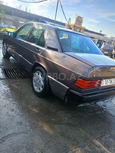 Mercedes 190 1991, 92,025 km - 1.8 l - Masallı