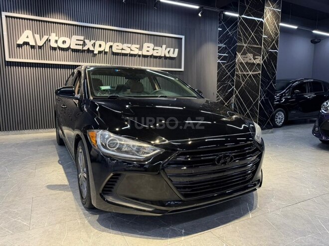 Hyundai Elantra-3