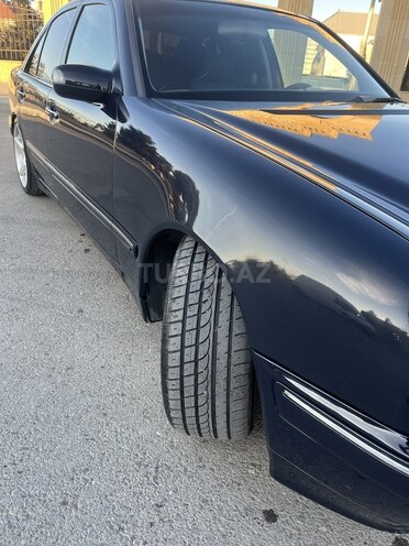 Mercedes E 240 2000, 280,800 km - 2.4 л - Yevlax