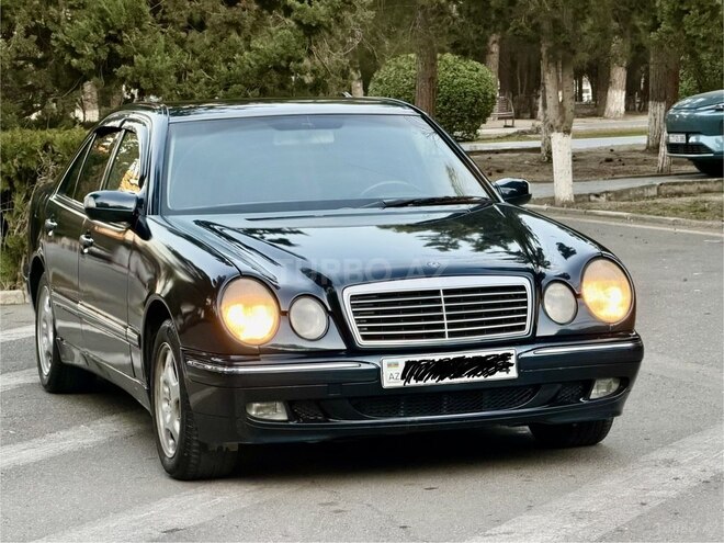 Mercedes E 220 1998, 258,000 km - 2.2 l - Bakı