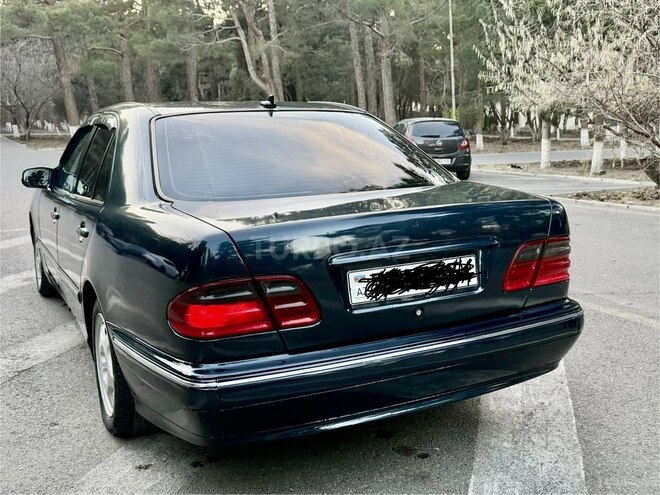 Mercedes E 220 1998, 258,000 km - 2.2 l - Bakı