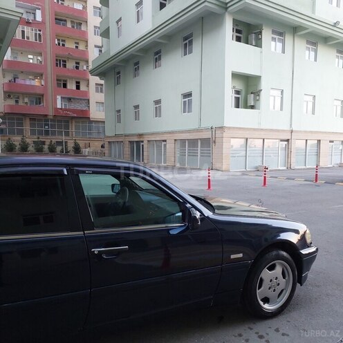 Mercedes C 200 1995, 289,000 km - 2.0 l - Bakı
