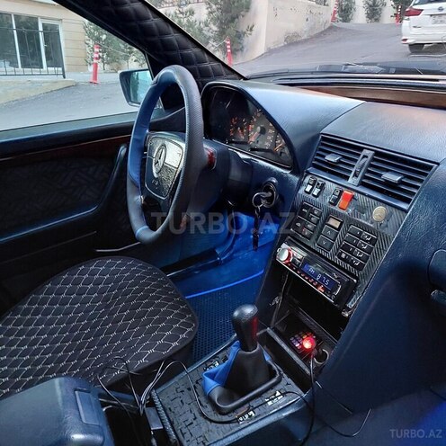 Mercedes C 200 1995, 289,000 km - 2.0 l - Bakı