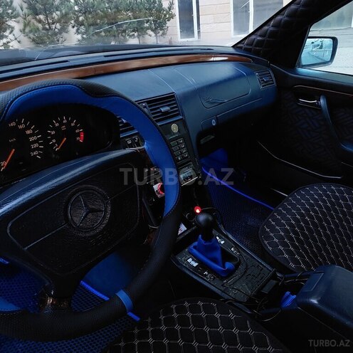 Mercedes C 200 1995, 289,000 km - 2.0 l - Bakı