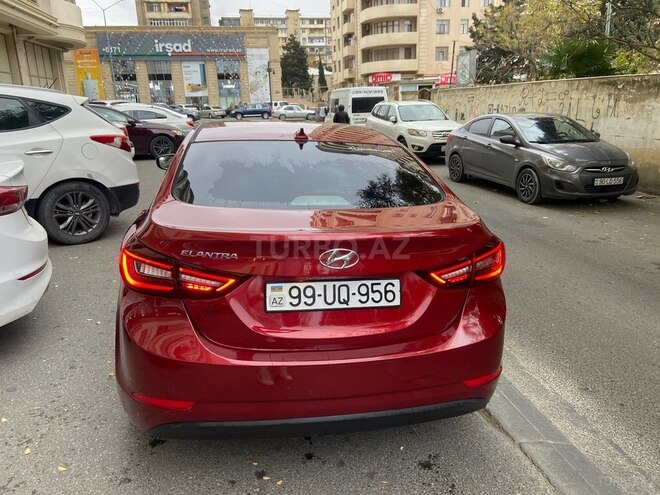 Hyundai Elantra-2