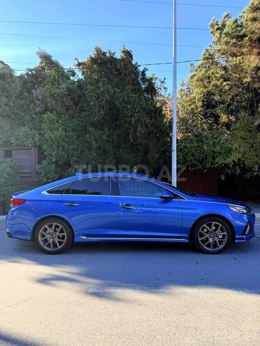 Hyundai Sonata-4