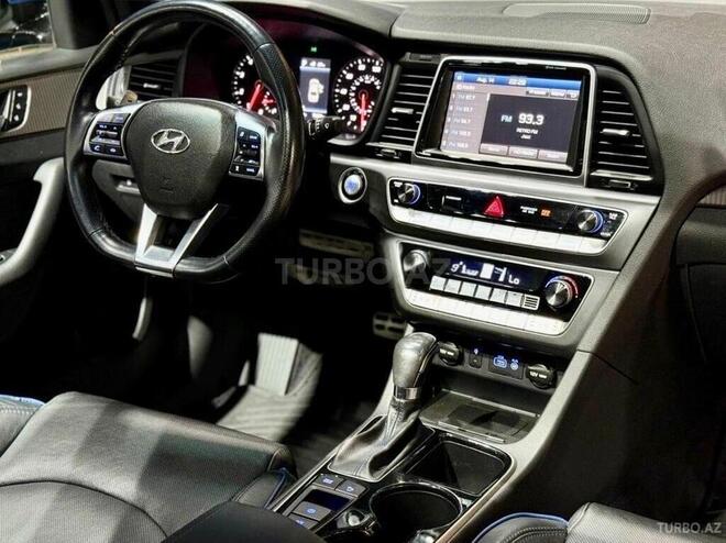 Hyundai Sonata-8