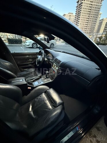 BMW 530 2001, 333,300 km - 3.0 l - Bakı