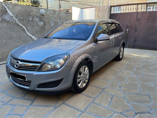 Opel Astra 2010, 190,000 km - 1.8 l - Bakı