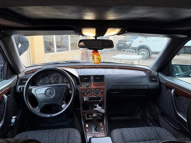 Mercedes C 180 1995, 405,685 km - 1.8 л - Şirvan