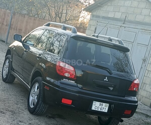 Mitsubishi Outlander 2004, 280,000 km - 2.4 l - Salyan