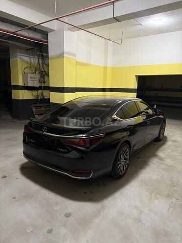 Lexus ES 300h 2021, 84,000 km - 2.5 л - Bakı