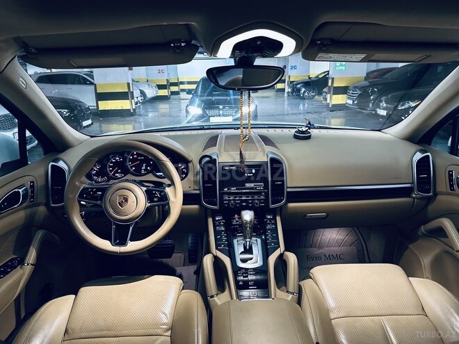 Porsche Cayenne S-3
