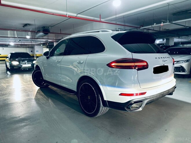 Porsche Cayenne S-6