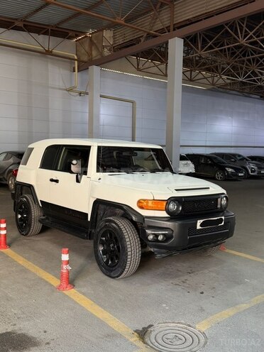 Toyota FJ Cruiser 2013, 195,000 km - 4.0 l - Bakı