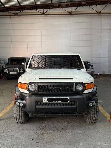 Toyota FJ Cruiser 2013, 195,000 km - 4.0 l - Bakı