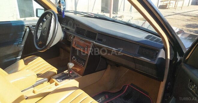 Mercedes 190 1992, 280,000 km - 2.3 л - Cəlilabad